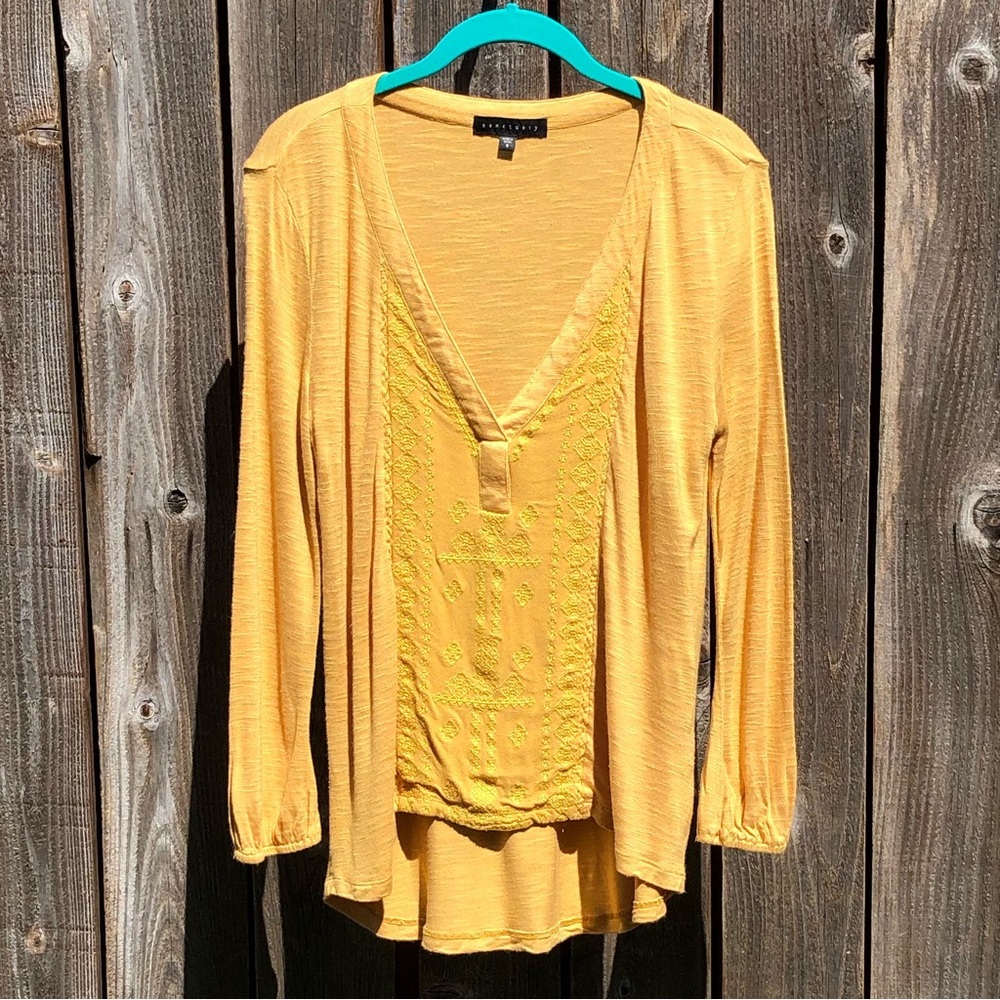 Sanctuary v neck top size small